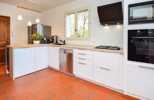 Caremeau House | 4 bedroom accommodation in Nîmes