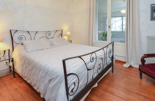 Caremeau House | 4 bedroom accommodation in Nîmes
