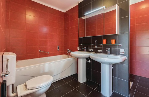 Buici House | 4 bedroom accommodation in Buici