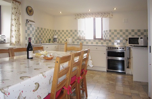 Hele Cottage | 4 bedroom accommodation in Muddiford, near Barnstaple