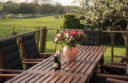 Hastings Cottage | 4 bedroom accommodation in Pett