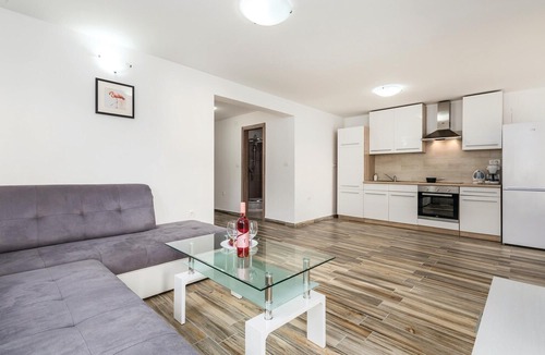 Opatija Apartment | 4 bedroom accommodation in Icici