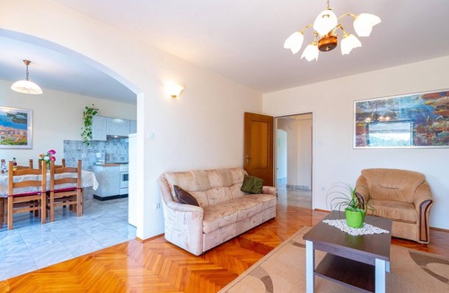 Zavalatica Apartment | 4 bedroom amazing apartment in Cara