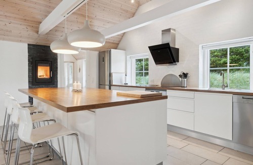 Houvig Strand House | 4 bedroom amazing home in Ringkøbing