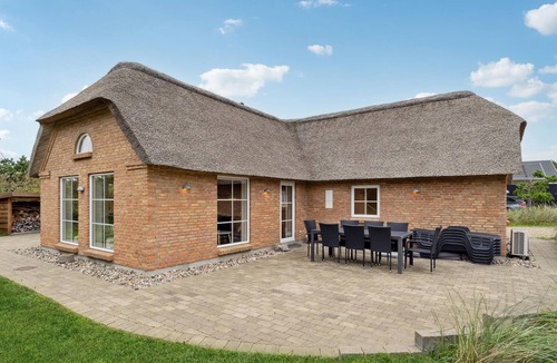 Houvig Strand House | 4 bedroom amazing home in Ringkøbing