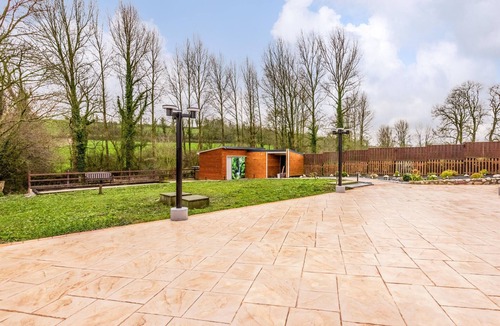 Ledinghem House | 4 bedroom amazing home in Ledinghem