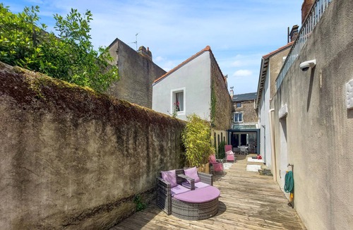 Paimboeuf House | 4 bedroom amazing home in Paimboeuf