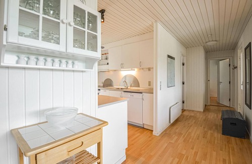 Øer Strand House | 4 bedroom amazing home in Ebeltoft