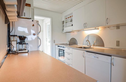 Øer Strand House | 4 bedroom amazing home in Ebeltoft