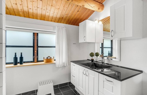 Nørklit House | 4 bedroom amazing home in Frøstrup