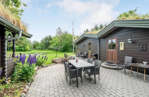 Nørklit House | 4 bedroom amazing home in Frøstrup