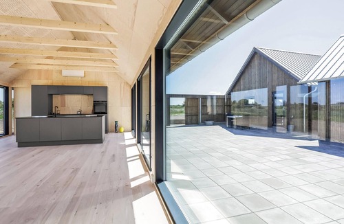 Hjarbæk House | 4 bedroom amazing home in Løgstrup