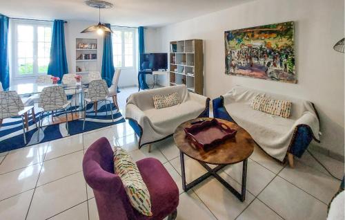 Paimboeuf House | 4 Bedroom Amazing Home In Paimboeuf