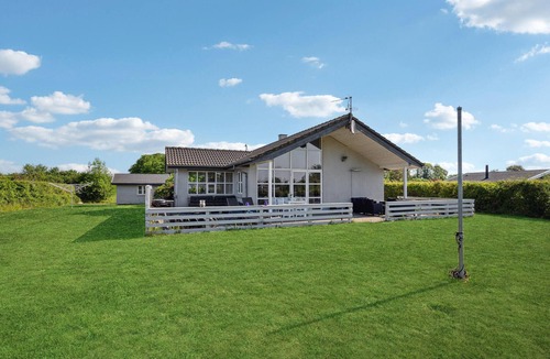 Østerskov House | 4 bedroom amazing home in Humble
