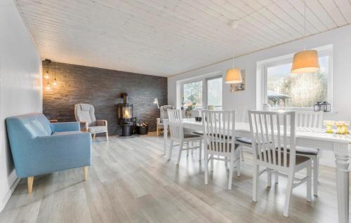 Udbyhøj House | 4 Bedroom Amazing Home In Ørsted