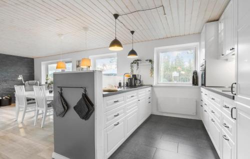 Udbyhøj House | 4 Bedroom Amazing Home In Ørsted
