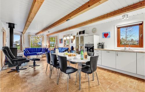 Farvang House | 4 Bedroom Amazing Home In Fårvang