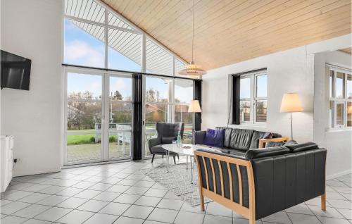 Østerskov House | 4 Bedroom Amazing Home In Humble