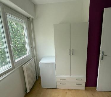 Bourg Pelousiere Apartment | 4 bedroom apartment