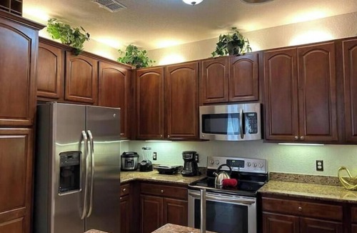 Orlando Apartment | 4-bedroom apartment in enchanting Orlando with WiFi, AC