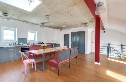 Quartier Saint-Georges Apartment | 4 BEDROOM APARTMENT LOCATED IN SAINT LAZARE