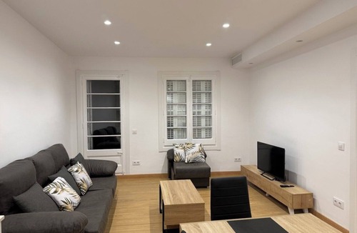 La Ribera Apartment | 4-bedroom apartment with AC in vibrant Barcelona