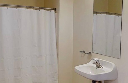 Caldwell Apartment | 4 bedroom apartment with AC in Caldwell, New Jersey