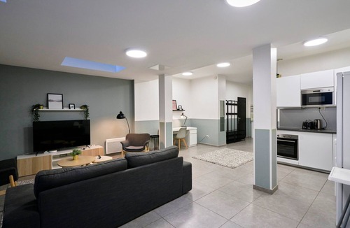 Vauban - Wazemmes Apartment | 4 bedroom apartment with parking !