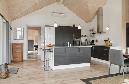 Femmøller House | 4 bedroom awesome home in Ebeltoft