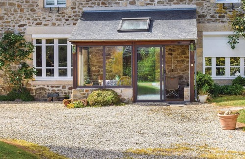 Plancoet House | 4 bedroom awesome home in Plancoet