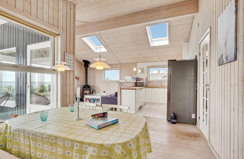 Næs House | 4 bedroom awesome home in Assens