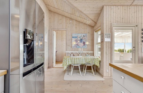 Næs House | 4 bedroom awesome home in Assens