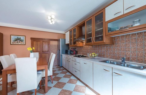Banici House | 4 bedroom awesome home in Banici