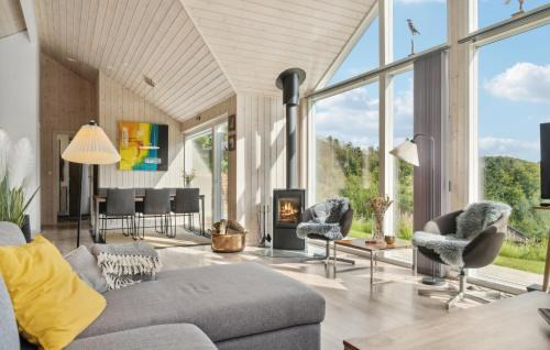Femmøller House | 4 Bedroom Awesome Home In Ebeltoft