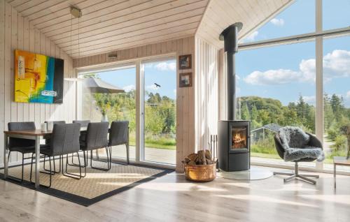 Femmøller House | 4 Bedroom Awesome Home In Ebeltoft