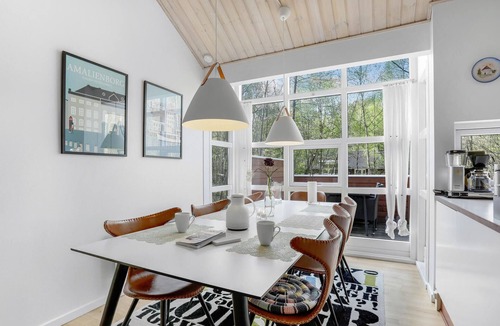 Hasle House | 4 bedroom awesome home in Hasle