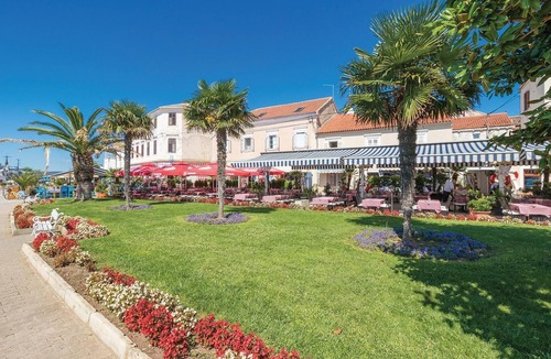 Sveti Petar House | 4 bedroom beach front home in Sveti Petar na Moru