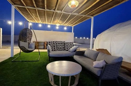 Ras Al Khaimah House | 4-bedroom barn in tranquil Ras Al Khaimah with Wi-fi