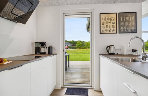 Nørre Hurup House | 4 bedroom beach front home in Hadsund