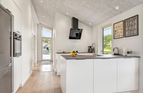 Nørre Hurup House | 4 bedroom beach front home in Hadsund