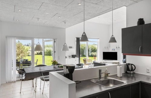 Nr. Lyngby House | 4 bedroom beach front home in Løkken
