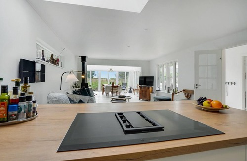 Kegnæshøj House | 4 bedroom beach front home in Sydals
