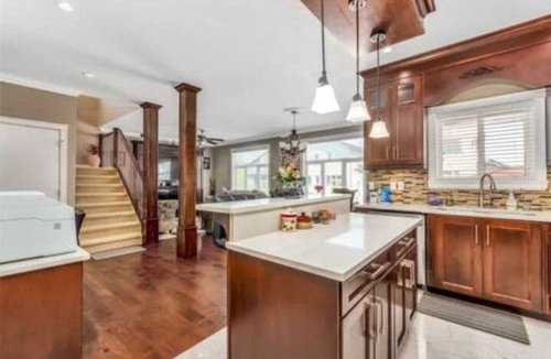 Regina House | 4 BedRoom Beautiful House