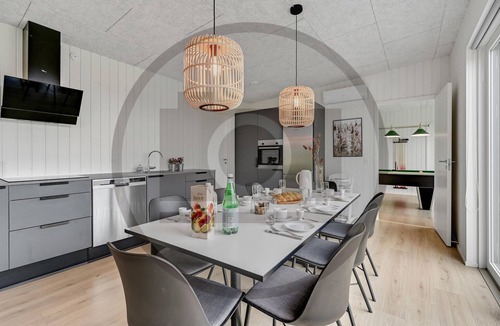 Hjarbæk House | 4 bedroom beautiful home in Løgstrup