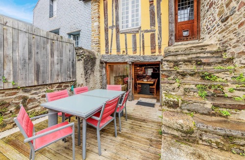Montaubert - Rille - Saint-Sulpice House | 4 bedroom beautiful home in Fougères