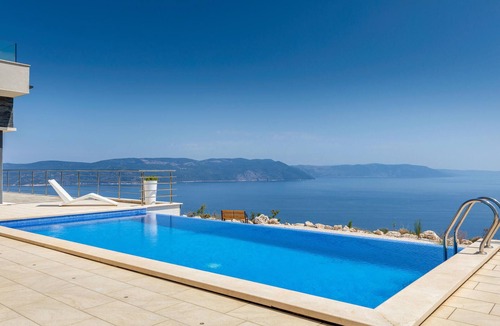 Ripenda Kosi House | 4 bedroom beautiful home in Labin