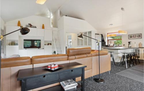 Jegum House | 4 Bedroom Beautiful Home In Oksbøl