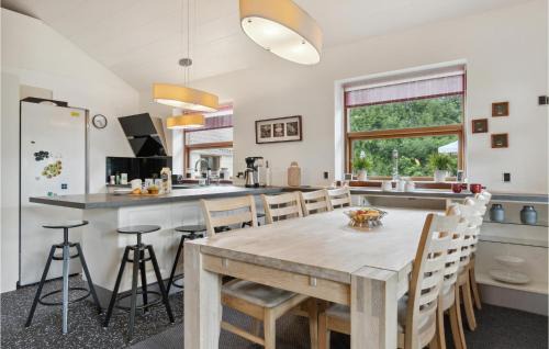 Jegum House | 4 Bedroom Beautiful Home In Oksbøl