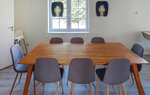 Gatten House | 4 Bedroom Beautiful Home In Farsø
