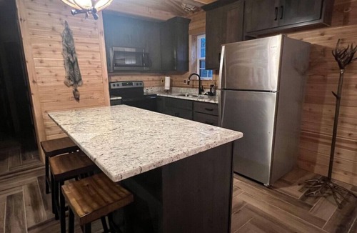 Imperial Cabin | 4 Bedroom Cabin Retreat